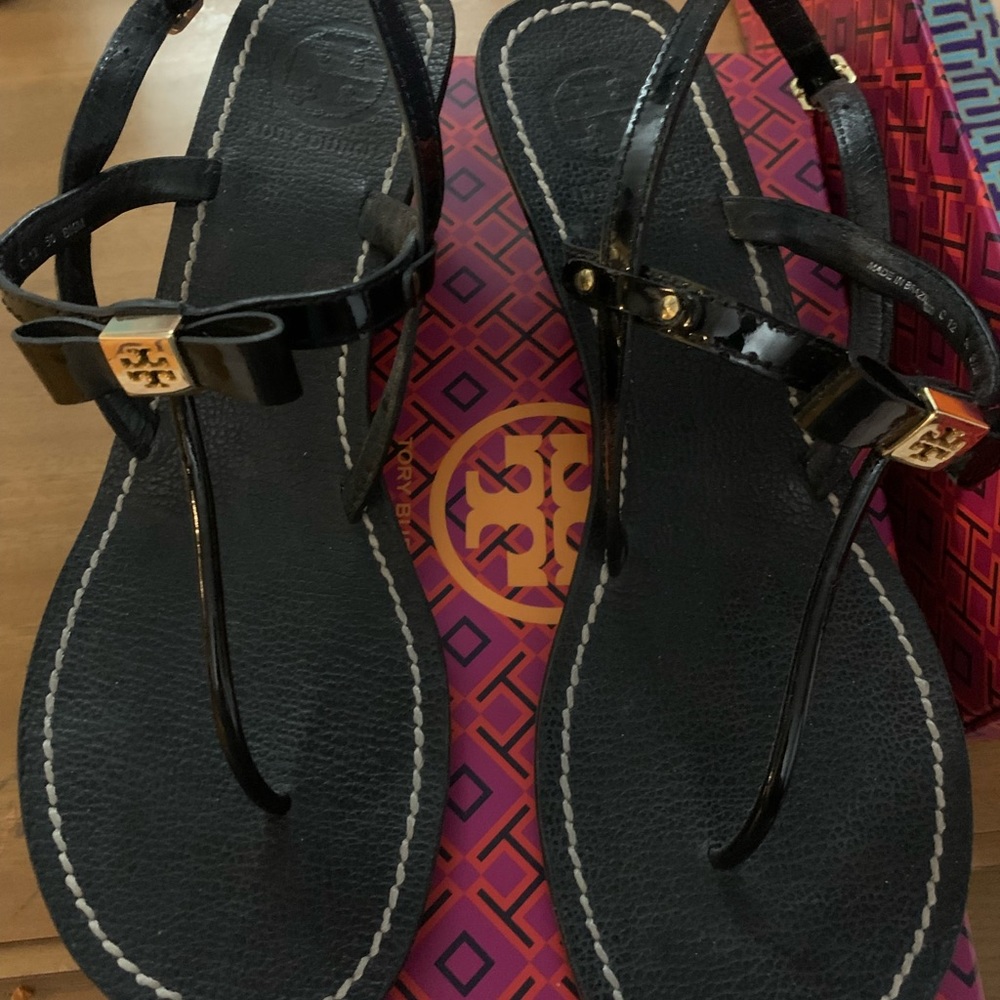 Tory Burch Leighanne sandals, bow detail, black leather with 1/4”stacked heel